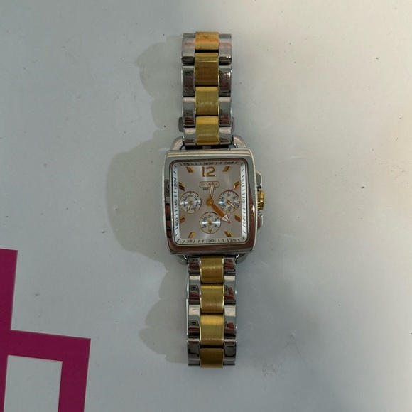 Coach Watch (small) - Picture 3 of 4